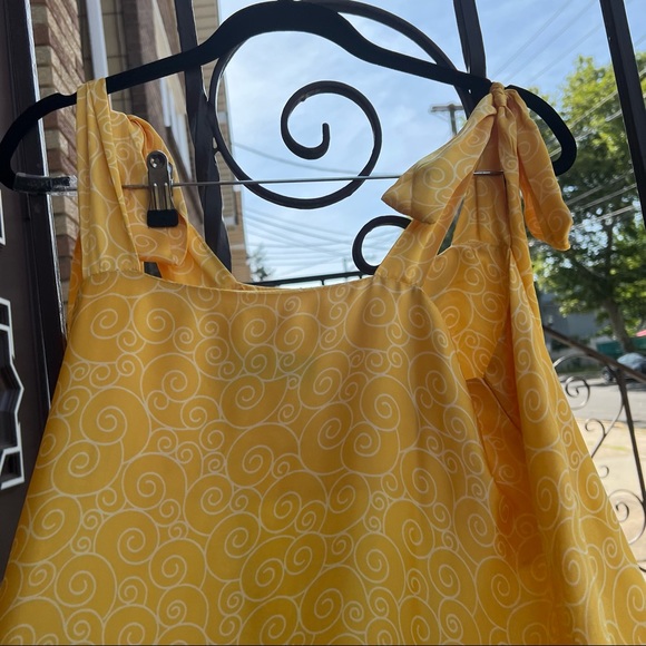 Gorgeous Oriental Print Yellow Silk Maxi Dress - Picture 7 of 15